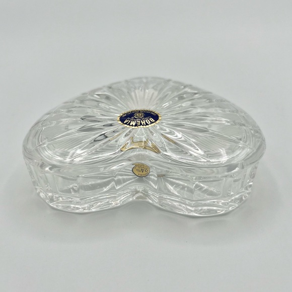 Vintage Bohemia Cut Crystal Heart Trinket Box Vanity Leaded Czech Republic - Picture 4 of 9